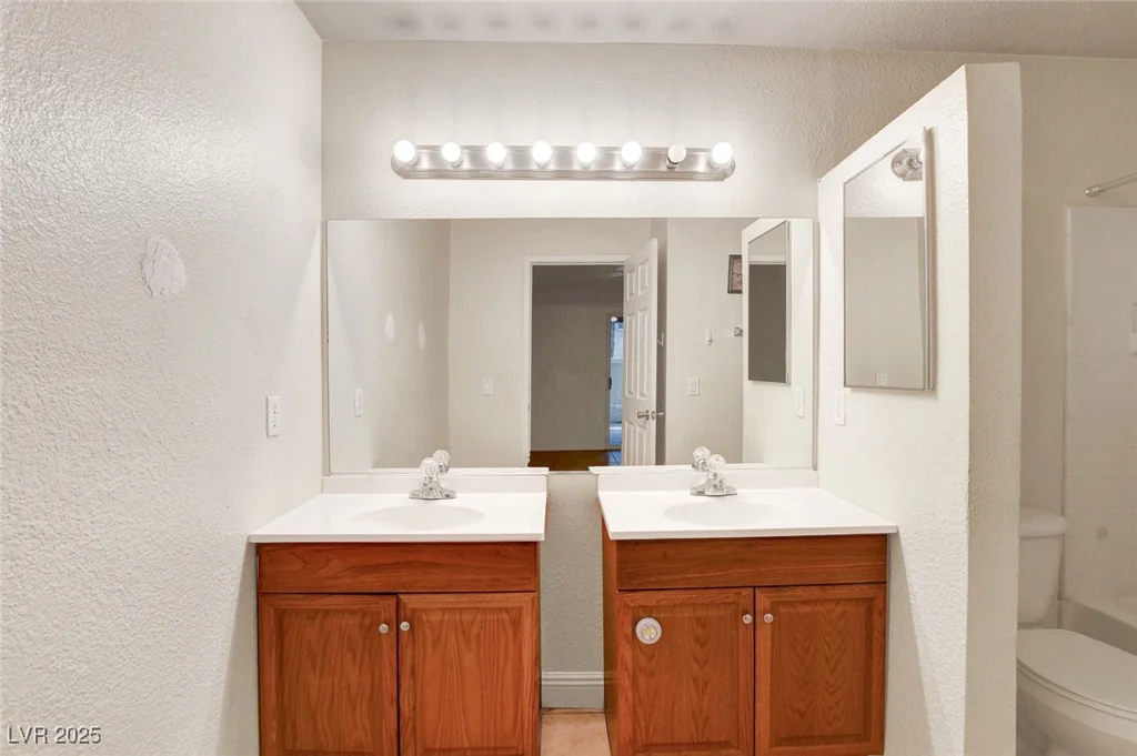 2801 Rainbow, Las Vegas, NV 89108