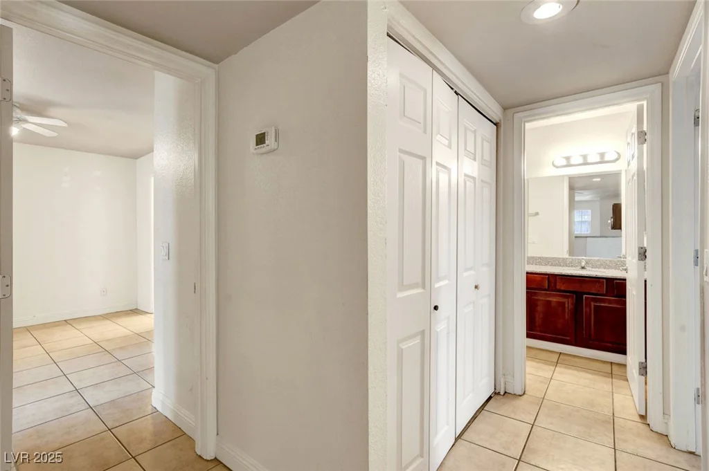 2801 Rainbow, Las Vegas, NV 89108