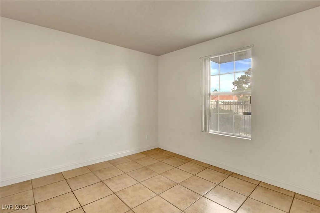 2801 Rainbow, Las Vegas, NV 89108