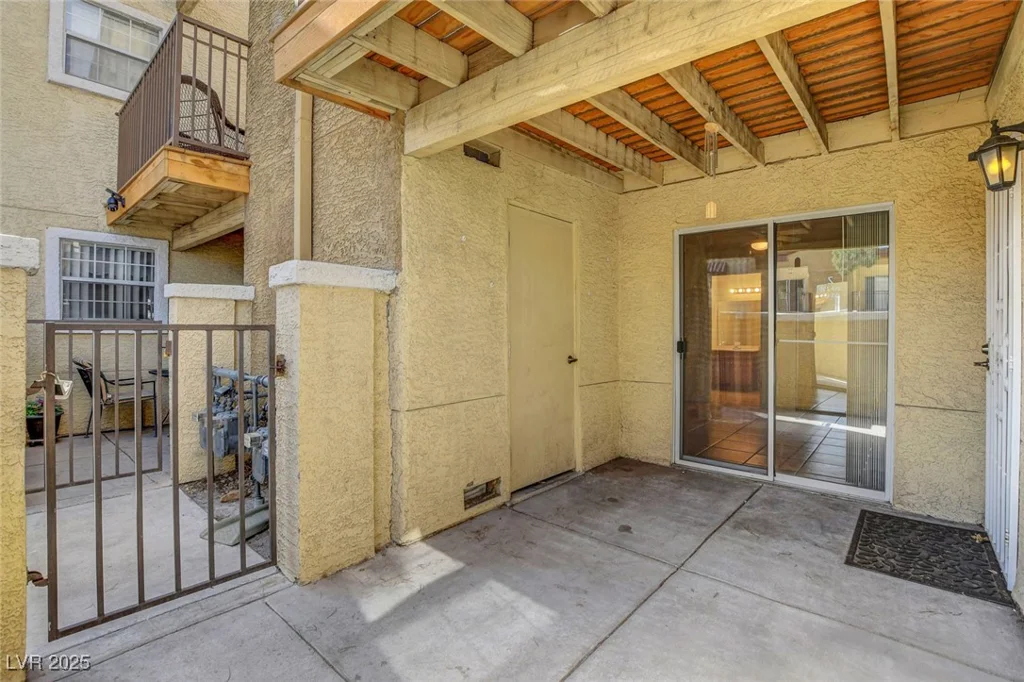 2801 Rainbow, Las Vegas, NV 89108