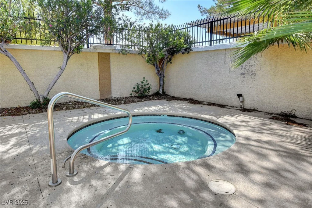 2801 Rainbow, Las Vegas, NV 89108
