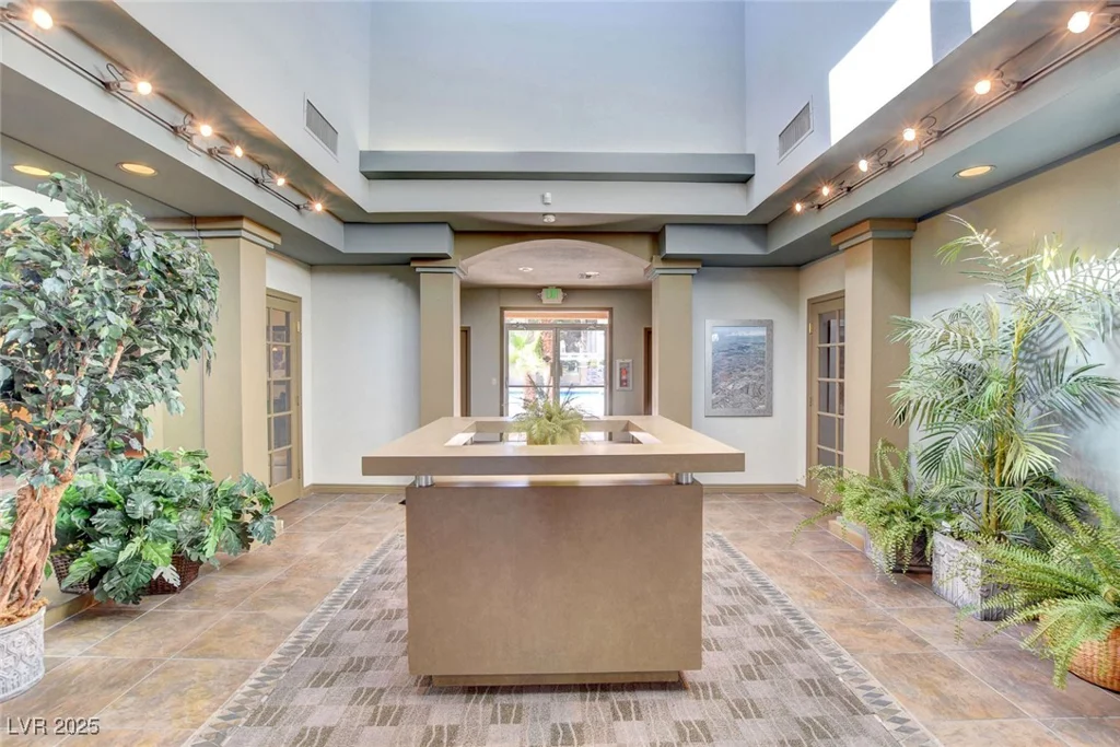 2801 Rainbow, Las Vegas, NV 89108