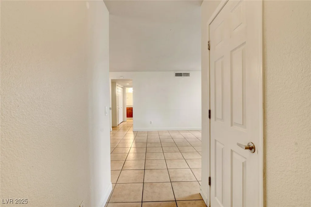 2801 Rainbow, Las Vegas, NV 89108