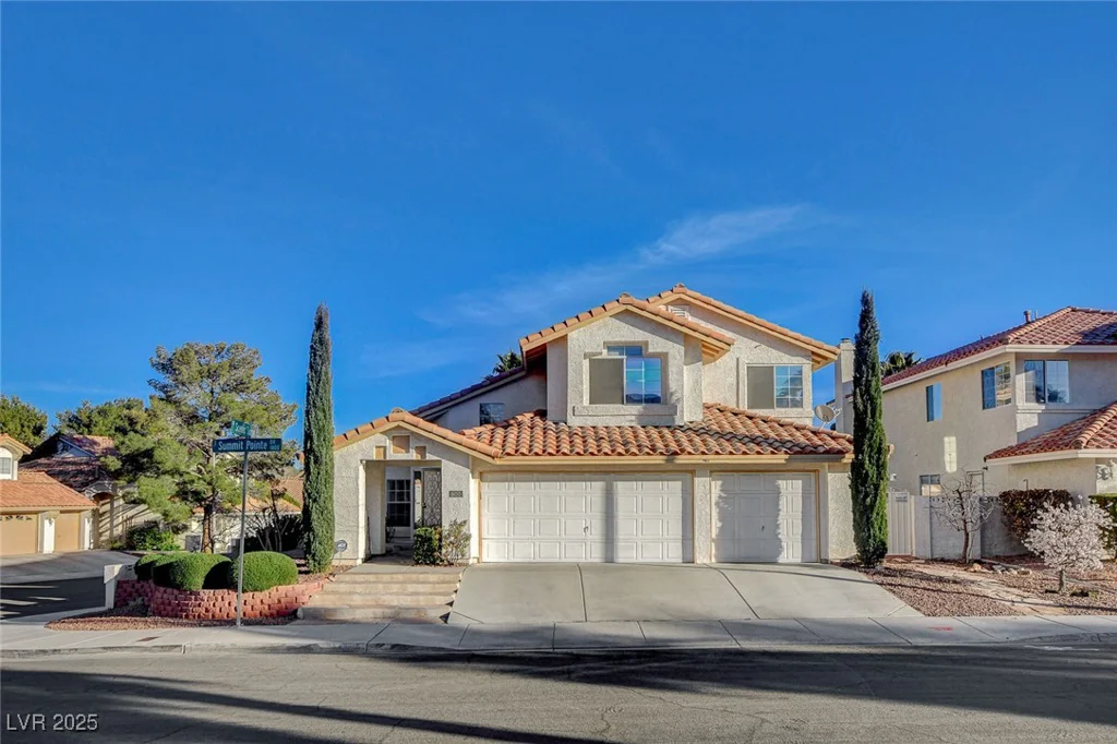 1800 Summit Pointe, Las Vegas, NV 89117