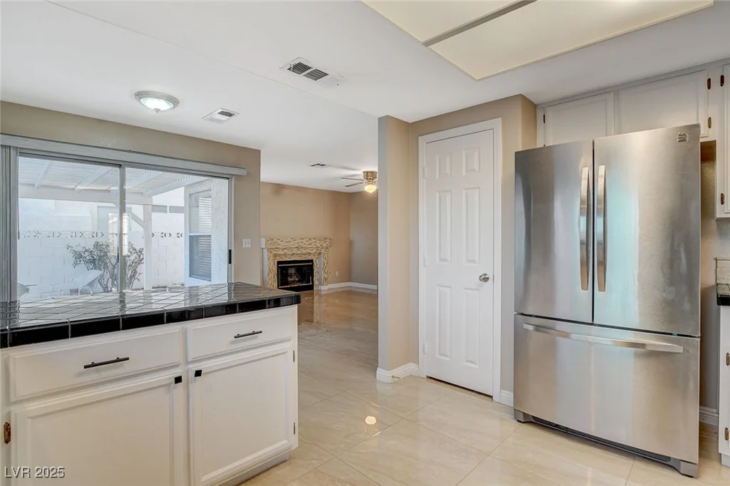 1800 Summit Pointe, Las Vegas, NV 89117