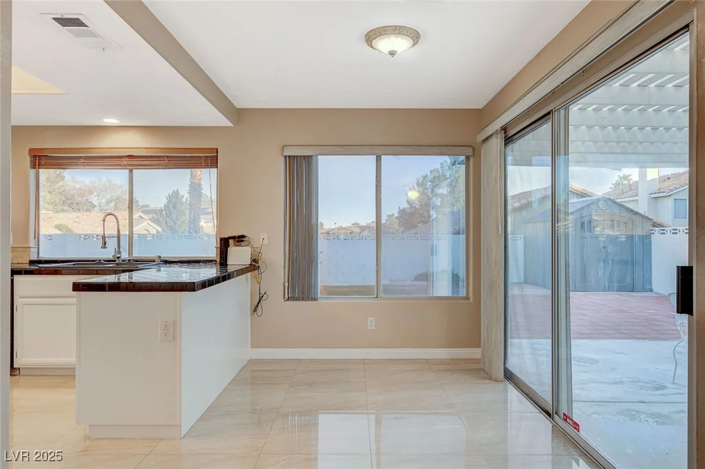 1800 Summit Pointe, Las Vegas, NV 89117