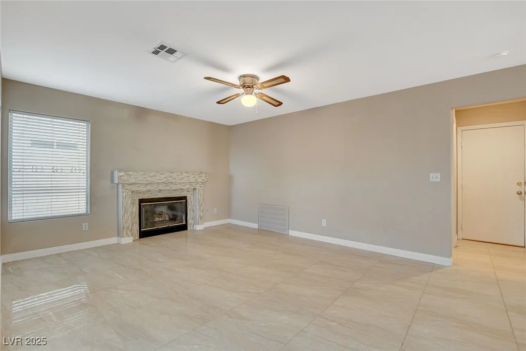 1800 Summit Pointe, Las Vegas, NV 89117