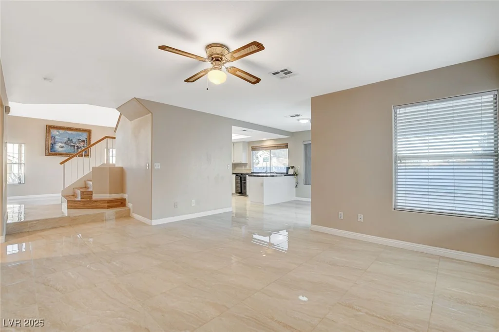 1800 Summit Pointe, Las Vegas, NV 89117