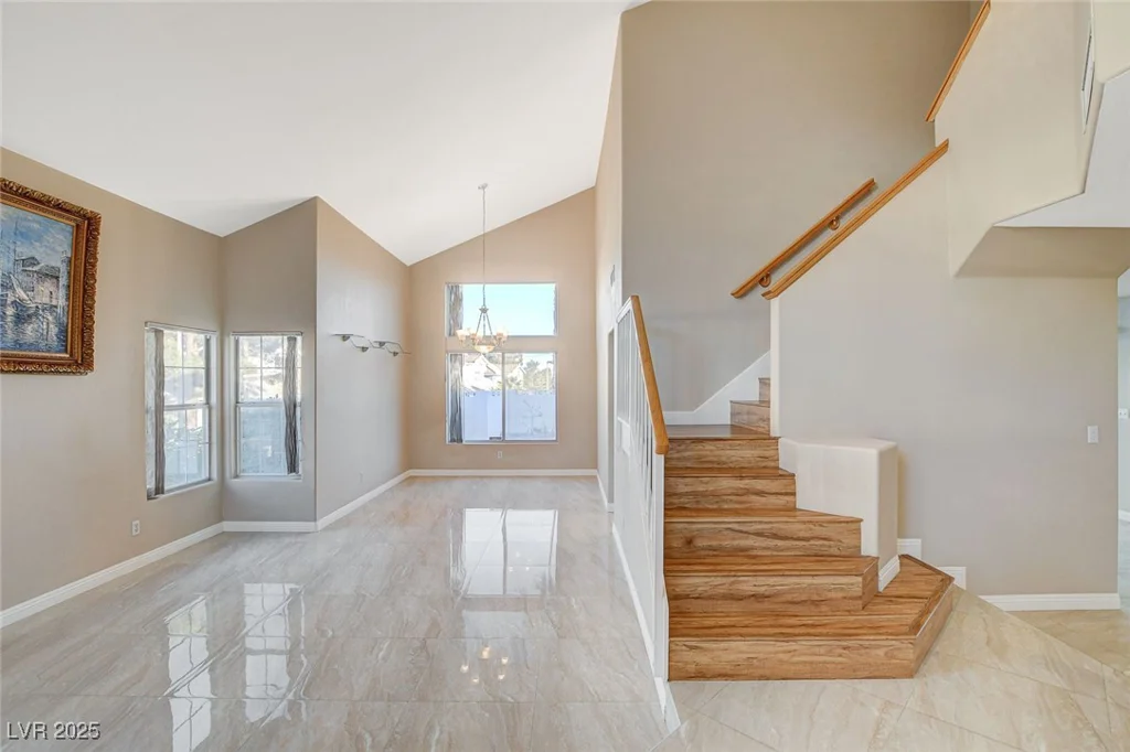 1800 Summit Pointe, Las Vegas, NV 89117