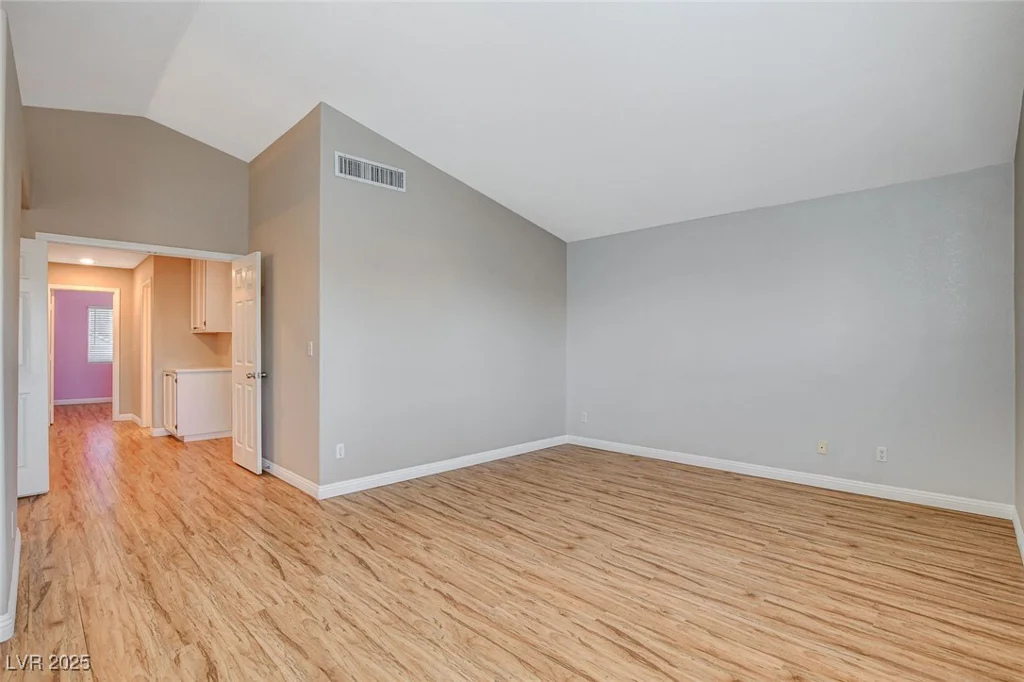 1800 Summit Pointe, Las Vegas, NV 89117