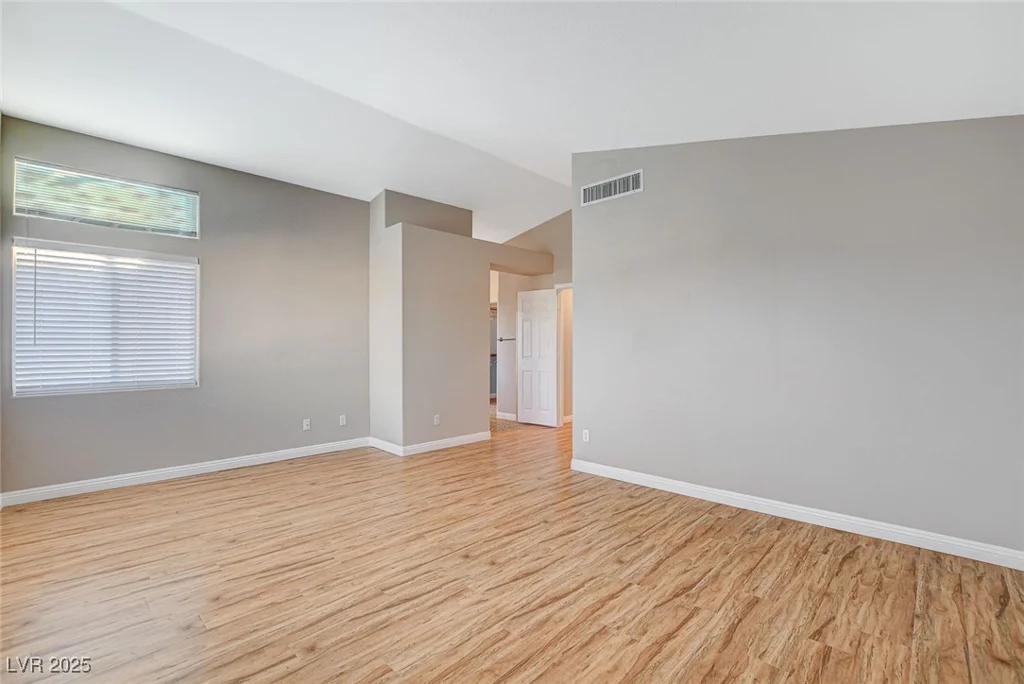 1800 Summit Pointe, Las Vegas, NV 89117