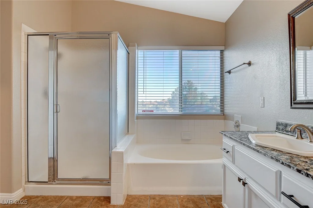 1800 Summit Pointe, Las Vegas, NV 89117