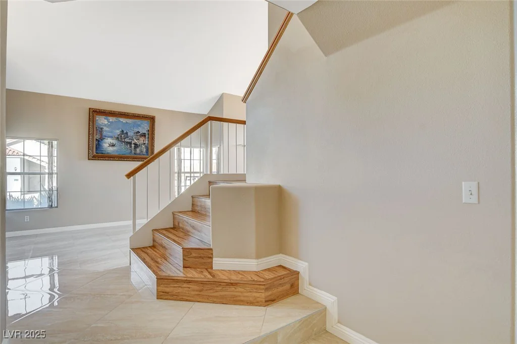1800 Summit Pointe, Las Vegas, NV 89117