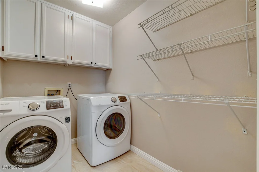 1800 Summit Pointe, Las Vegas, NV 89117