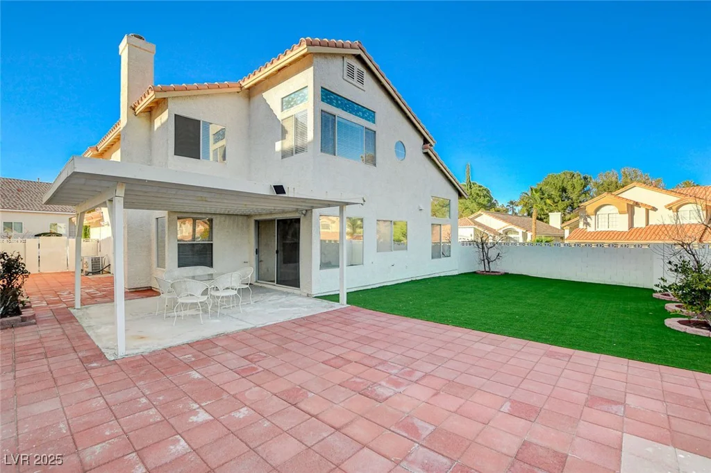 1800 Summit Pointe, Las Vegas, NV 89117