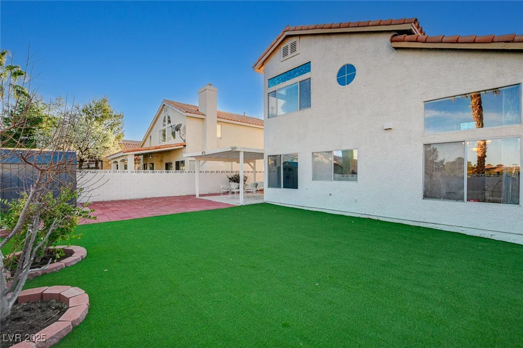 1800 Summit Pointe, Las Vegas, NV 89117