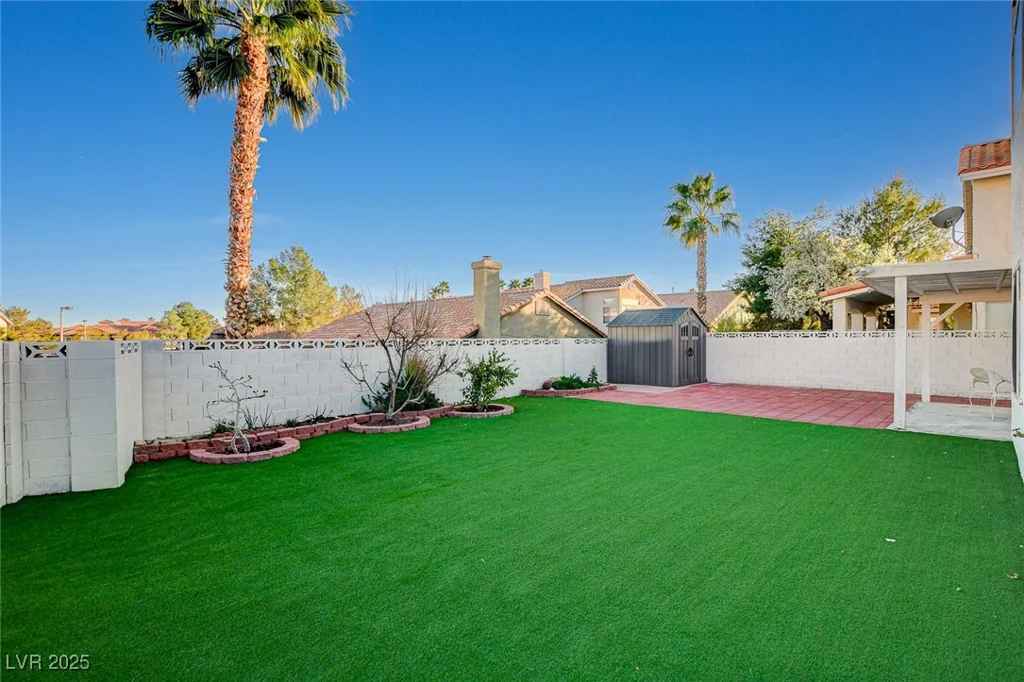 1800 Summit Pointe, Las Vegas, NV 89117