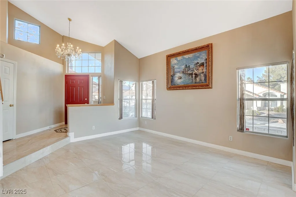 1800 Summit Pointe, Las Vegas, NV 89117