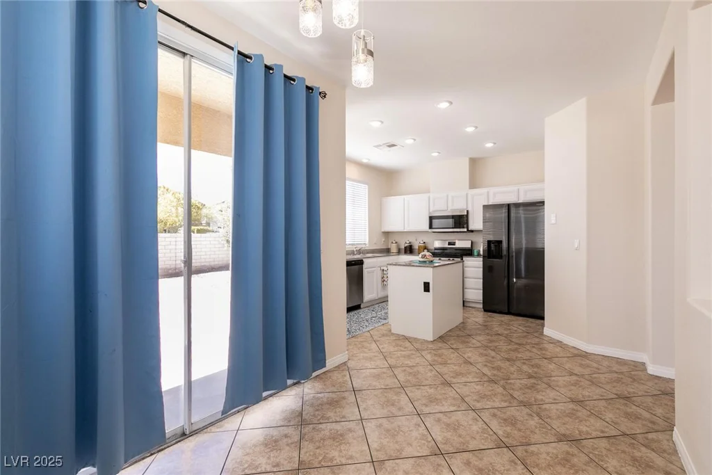9001 Picket Fence, Las Vegas, NV 89143