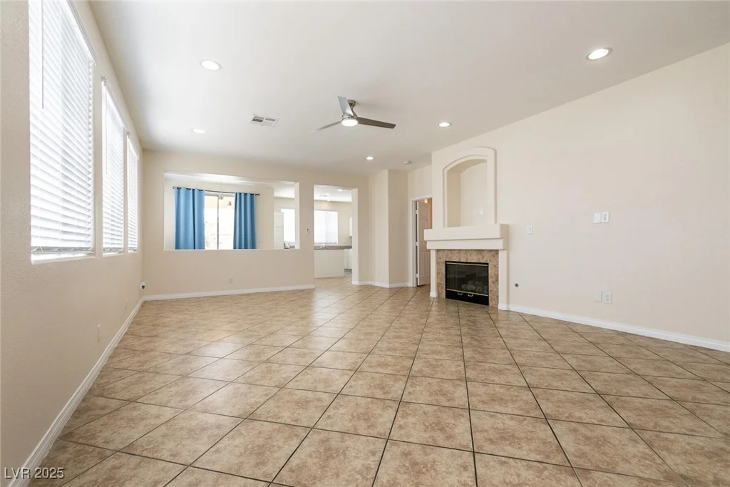 9001 Picket Fence, Las Vegas, NV 89143