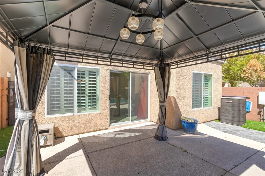 10241 Headrick, Las Vegas, NV 89166