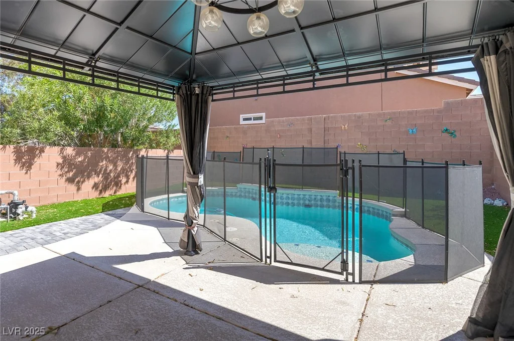 10241 Headrick, Las Vegas, NV 89166