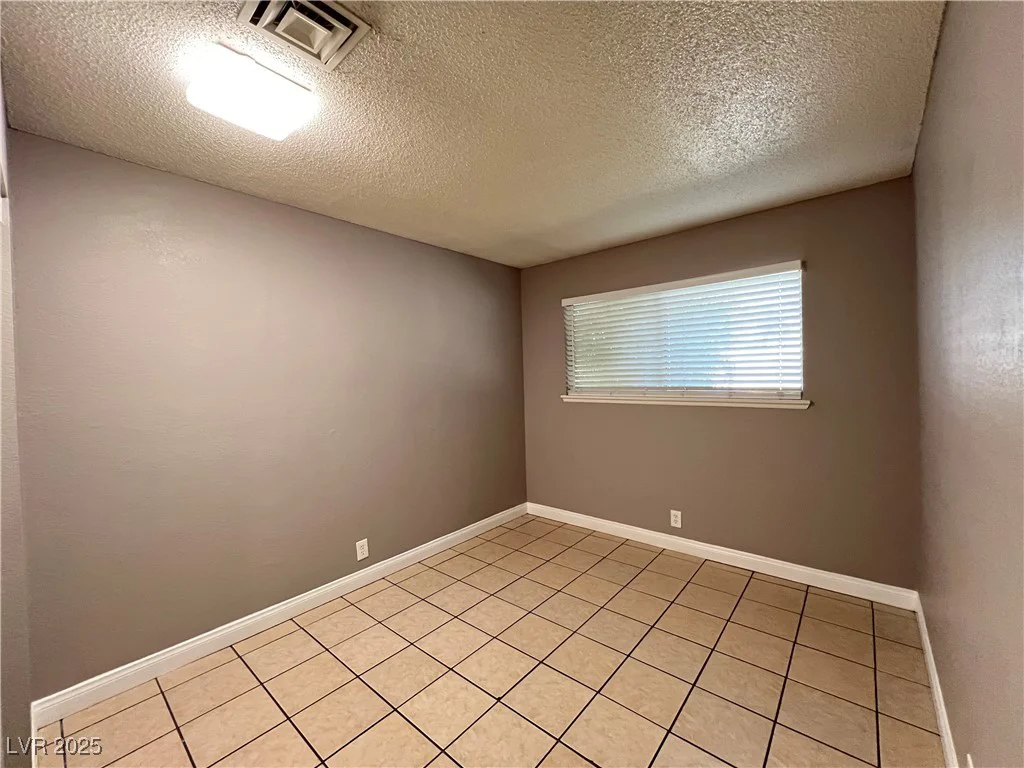 30 Diamond, Las Vegas, NV 89106