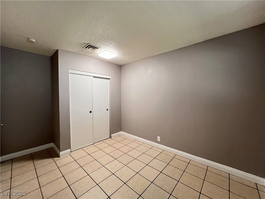 30 Diamond, Las Vegas, NV 89106
