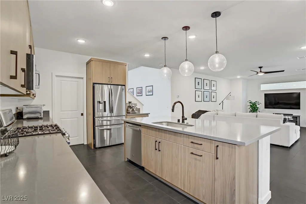 525 Monarch Ridge, North Las Vegas, NV 89084