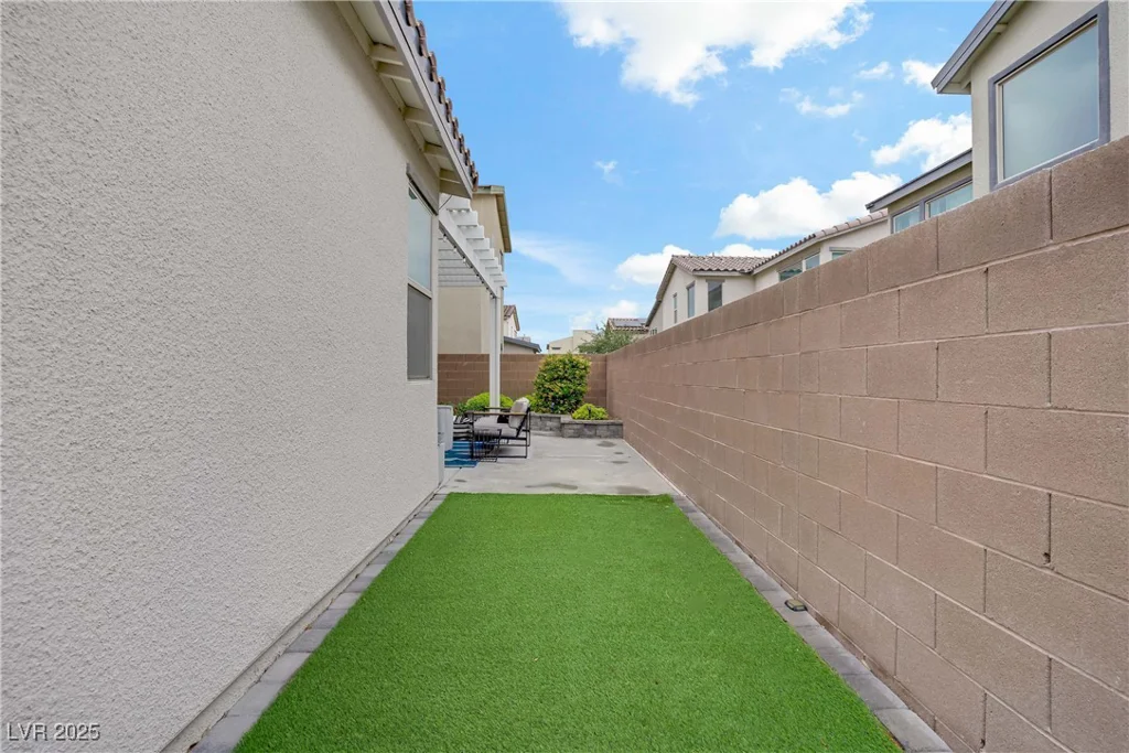 525 Monarch Ridge, North Las Vegas, NV 89084
