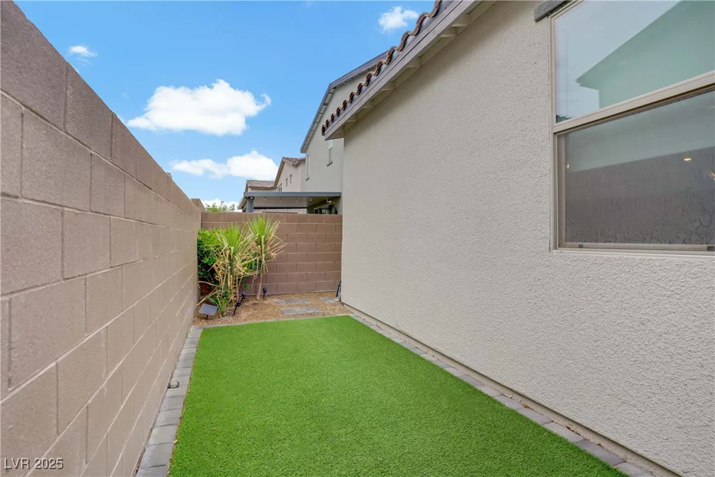 525 Monarch Ridge, North Las Vegas, NV 89084