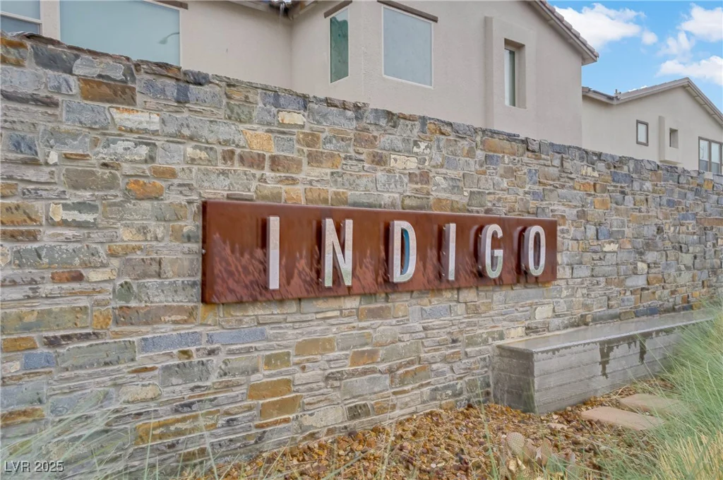 525 Monarch Ridge, North Las Vegas, NV 89084