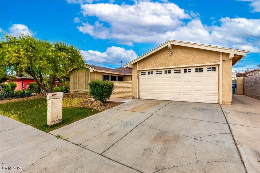 3905 Cherokee, Las Vegas, NV 89121