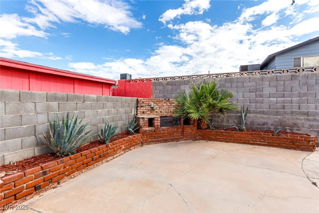 3905 Cherokee, Las Vegas, NV 89121
