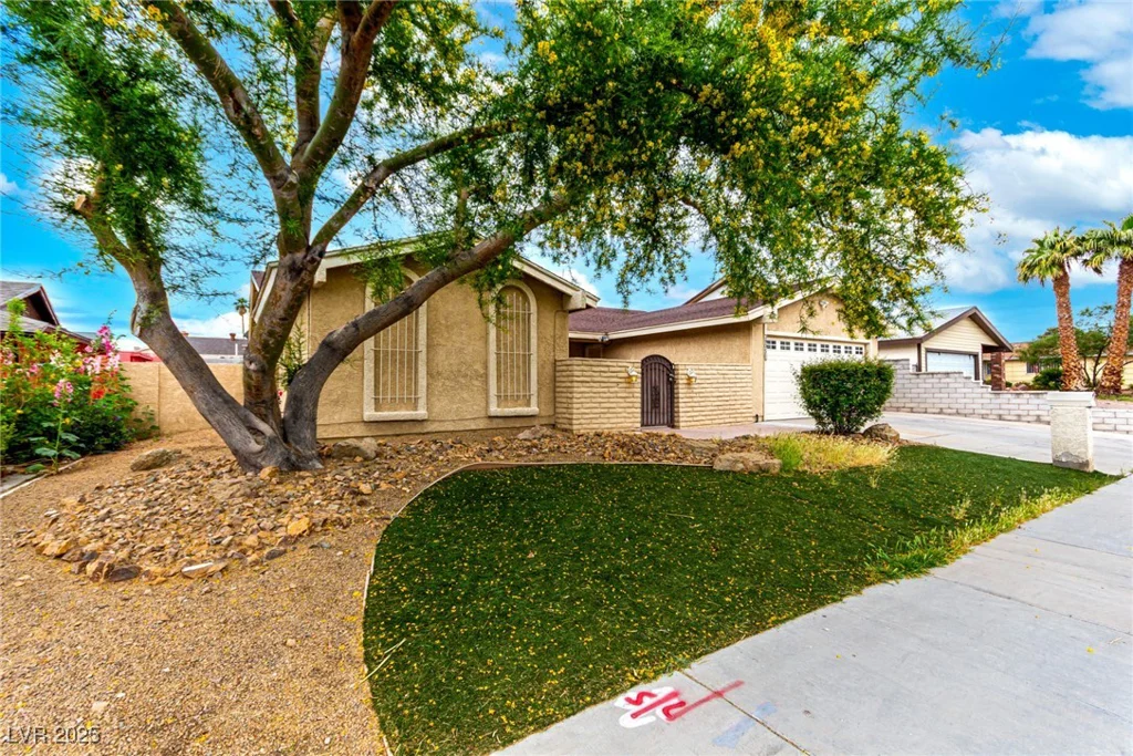 3905 Cherokee, Las Vegas, NV 89121