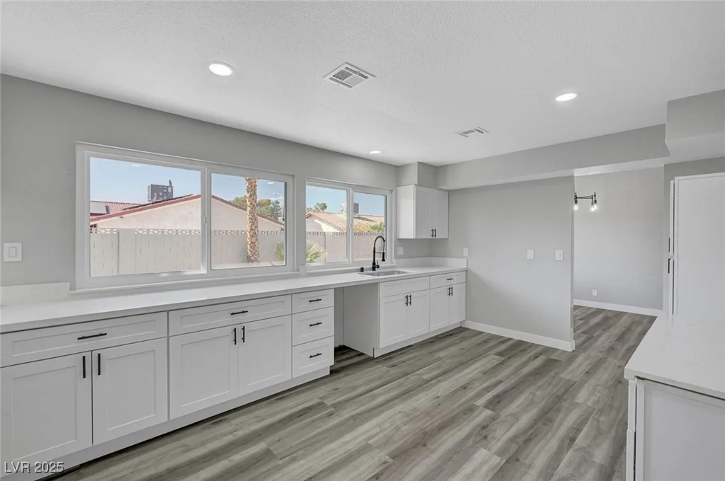 3791 El Camino, Las Vegas, NV 89103
