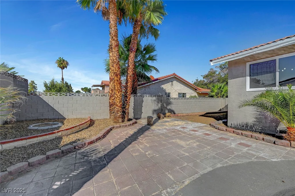 3791 El Camino, Las Vegas, NV 89103