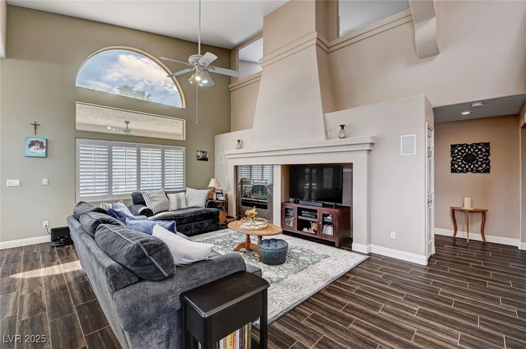 3055 Whispering Crest, Henderson, NV 89052