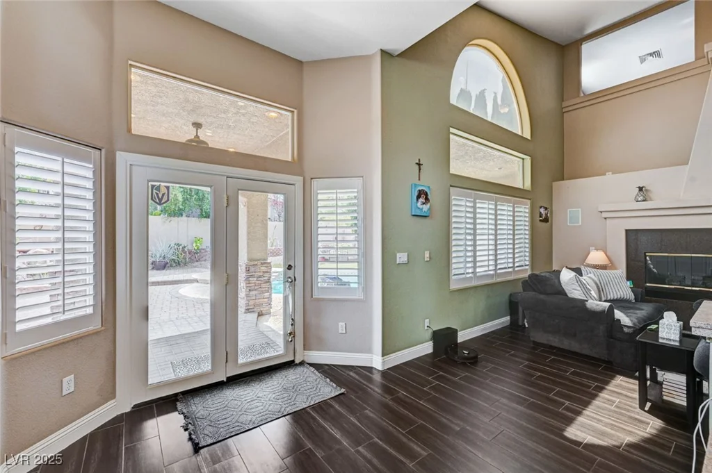 3055 Whispering Crest, Henderson, NV 89052