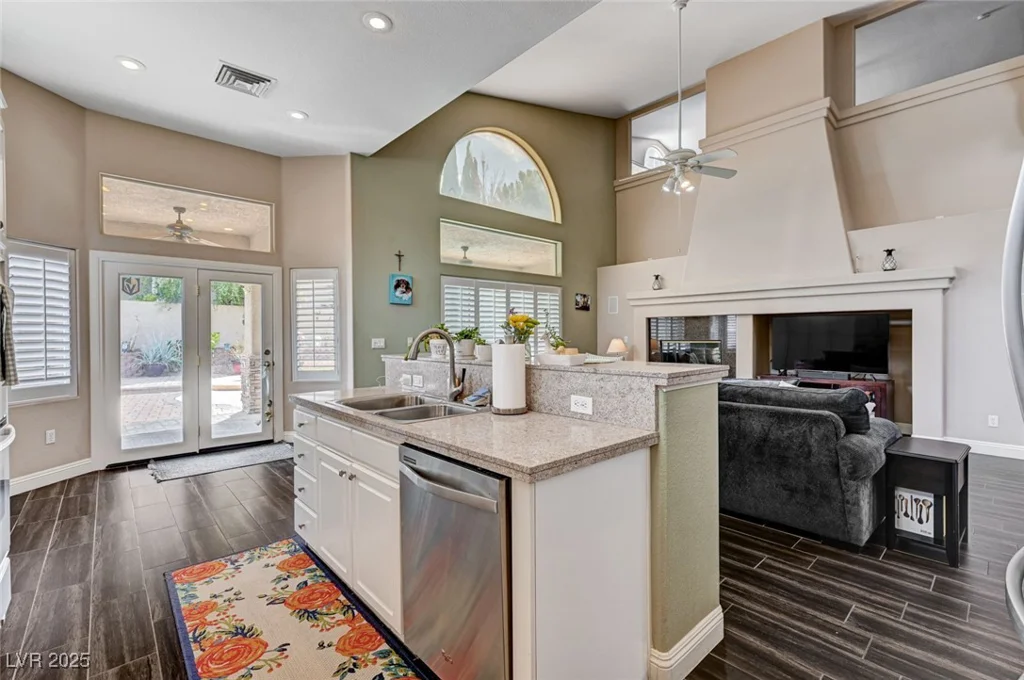 3055 Whispering Crest, Henderson, NV 89052