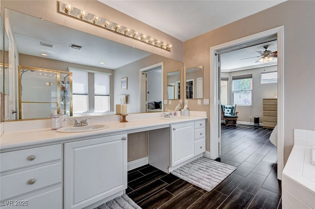 3055 Whispering Crest, Henderson, NV 89052