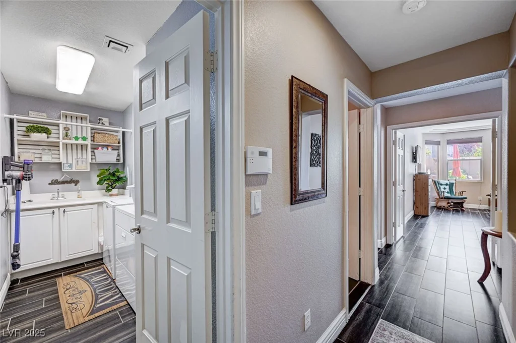 3055 Whispering Crest, Henderson, NV 89052