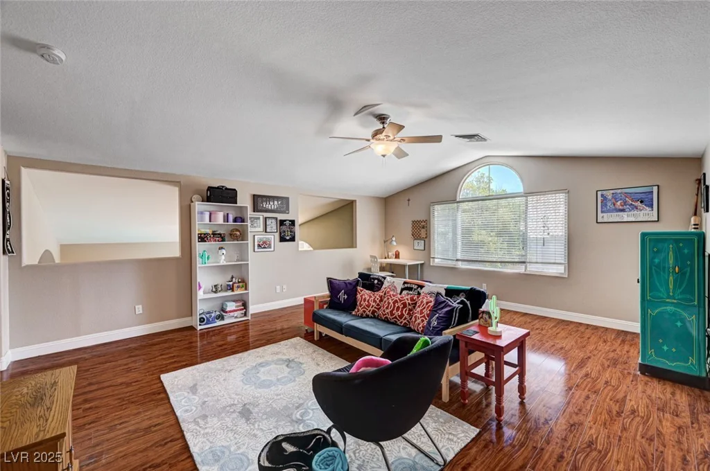 3055 Whispering Crest, Henderson, NV 89052