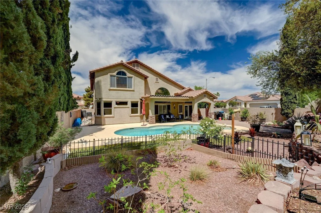3055 Whispering Crest, Henderson, NV 89052