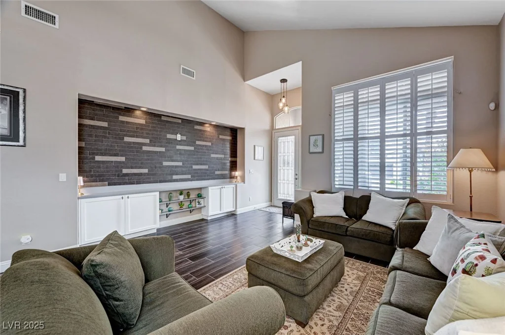 3055 Whispering Crest, Henderson, NV 89052
