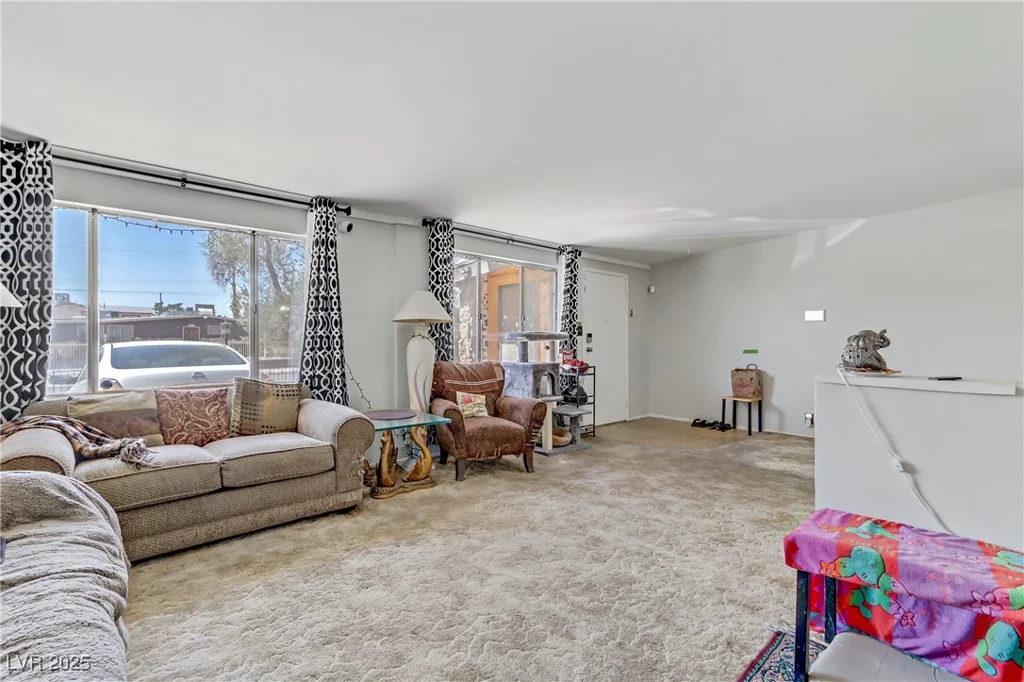 1674 Palma Vista, Las Vegas, NV 89169