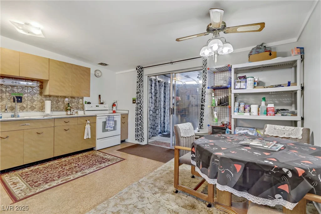 1674 Palma Vista, Las Vegas, NV 89169