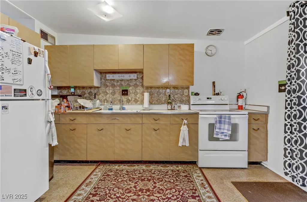 1674 Palma Vista, Las Vegas, NV 89169