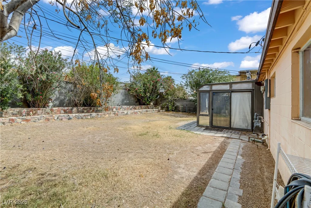 1674 Palma Vista, Las Vegas, NV 89169