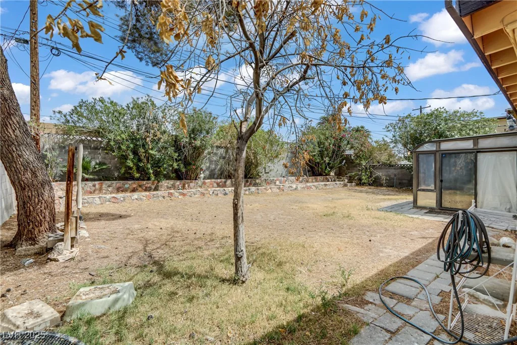 1674 Palma Vista, Las Vegas, NV 89169